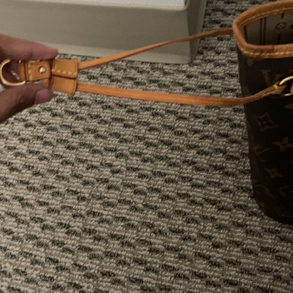 Louis Vuitton Neverfull PM - Picture 7 of 12
